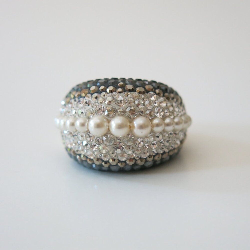 Swarovski Black and White Pearl Cocktail Ring Size 8 Used Once